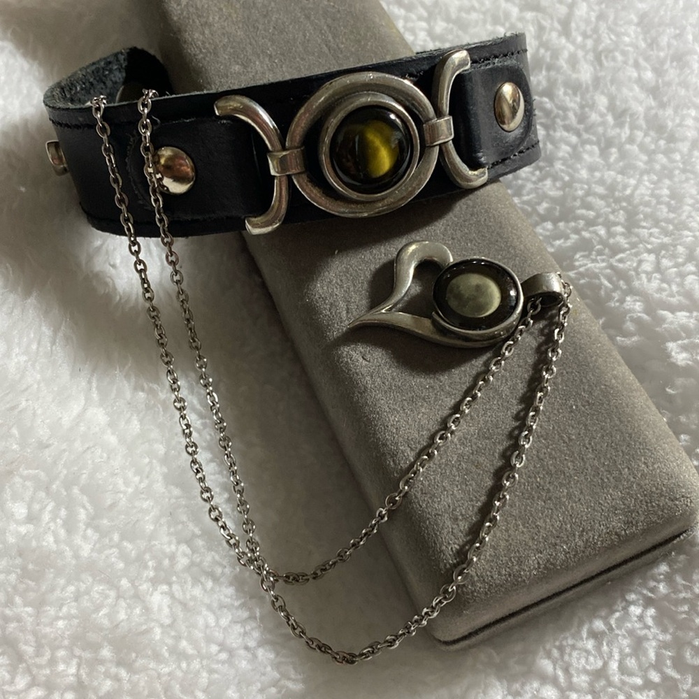 Moonglow(snap leather bracelet) w/ added necklace